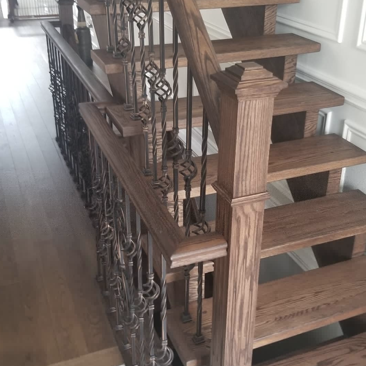 Hardwood Flooring Outlet Hardwood, Laminate and Engineered Flooring